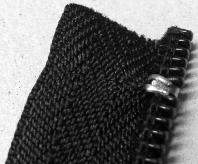 Alu-Anfangsteil für Spiralreißverschluss 6 mm Kettenbreite, fertig montiert, Ansicht von oben